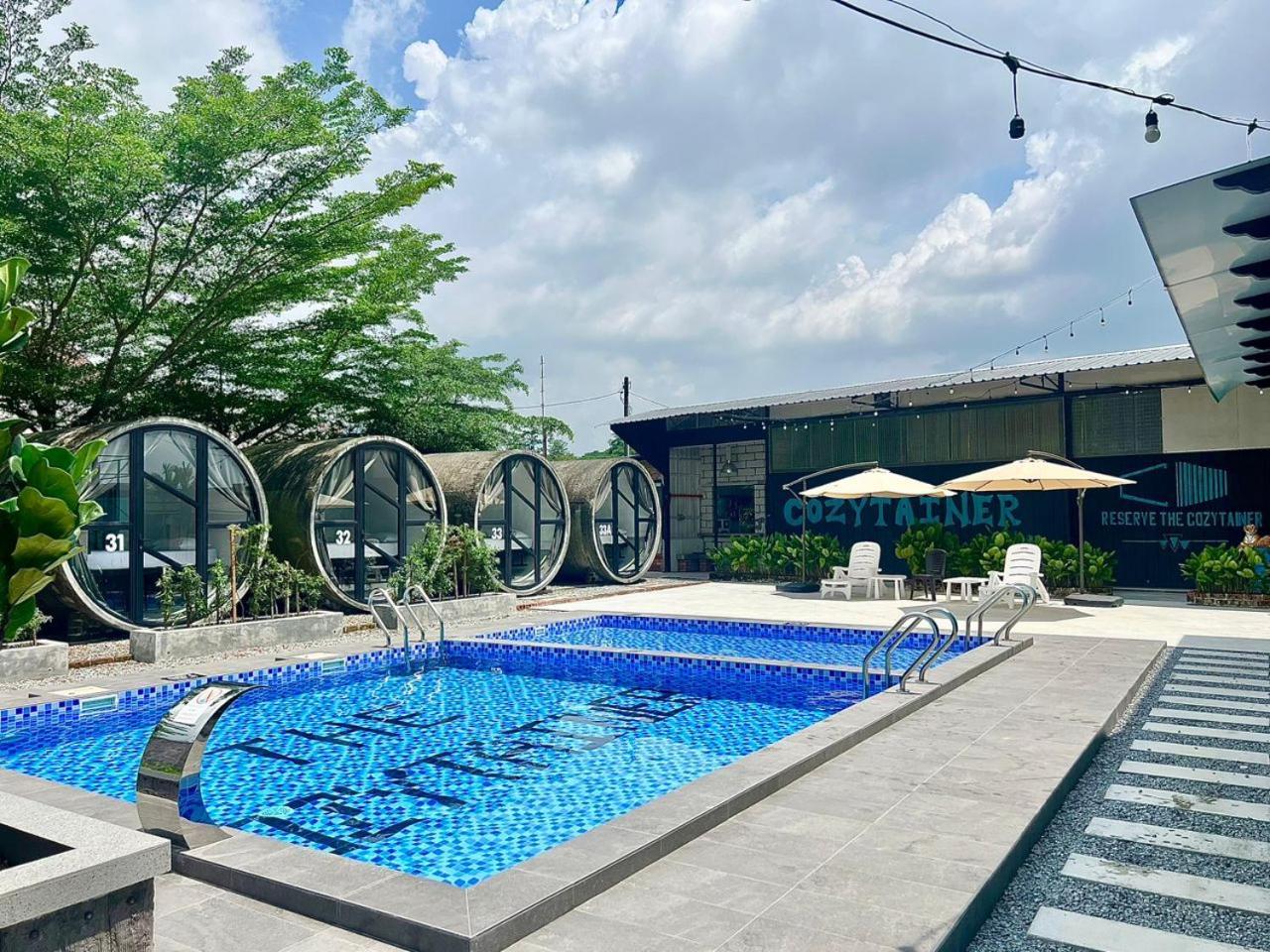 The Cozytainer Hotel Taiping Exterior photo